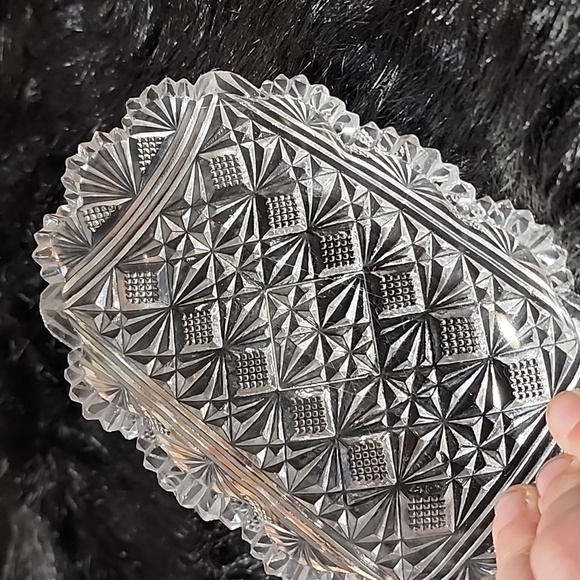 VINTAGE  CRYSTAL  CANDY DISH. 🍬 - Picture 7 of 7